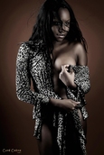 Portrait femme noir avec top léger
